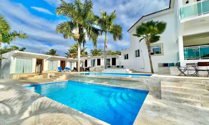 La Mulata Villa | 12 bedroom Villa with Heated Jacuzzi