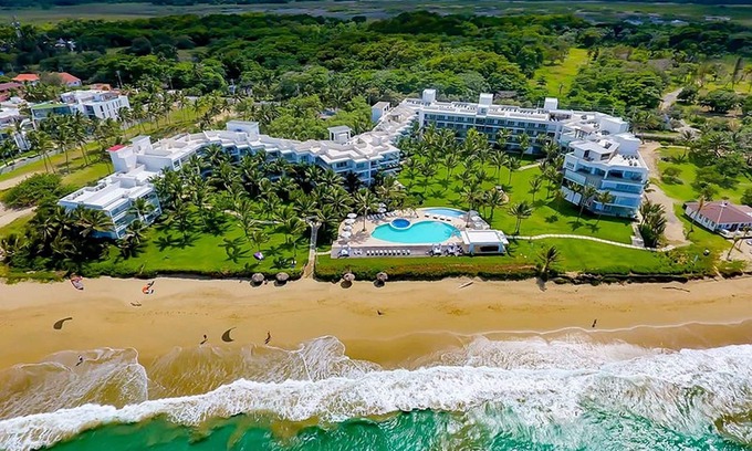 Cabarete Apartment | 1BD sea-views condo on sandy beach, in secure resort with pool!