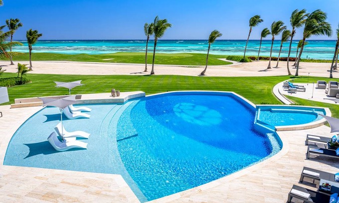 Punta Cana Villa | 2000 m² Villa ∙ 8 bedrooms ∙ 16 guests