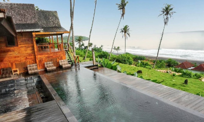 Suraberata Villa | 450 m² Villa ∙ 4 bedrooms ∙ 8 guests