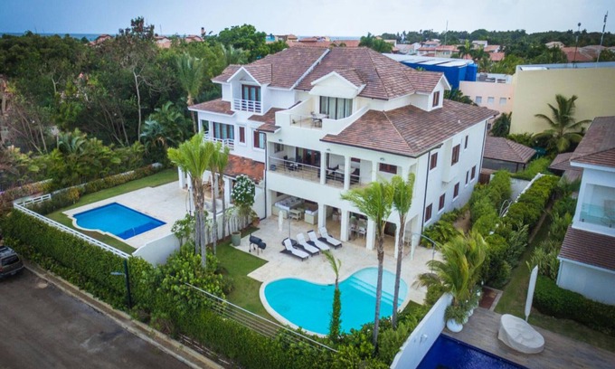 Casa de Campo Villa | 5BR villa with river view/cook/maid Casa de Campo