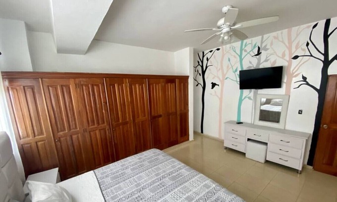La Primavera Apartment | AMAZING Apt WiFi+AC in the heart of Santo Domingo