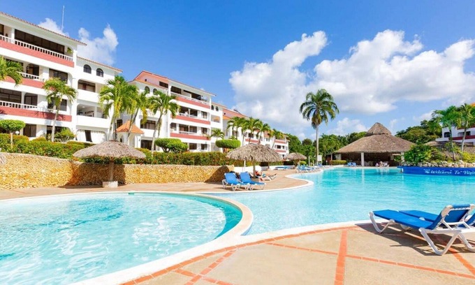 La Mulata Apartment | Biggest pool in Sosua, swim until you drop but don't die ok
