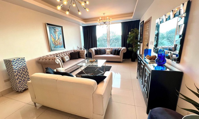 Santo Domingo Apartment | Bring the whole family to this great place with lots of room for fun.