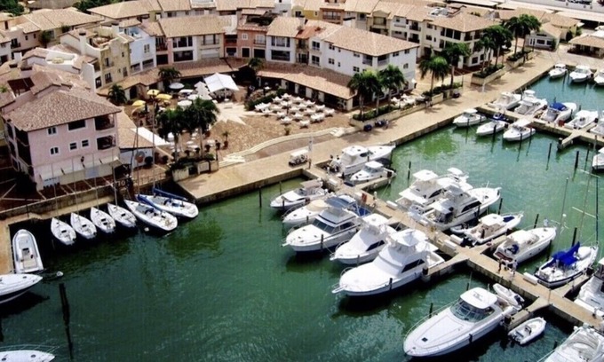 Casa de Campo Apartment | Casa de Campo Luxury 1BDM Apt ⛳️ near Restaurant Shops La Marina