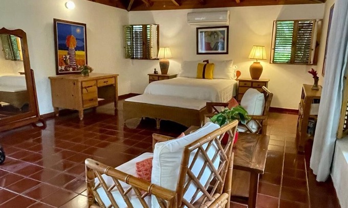 Los Lagos Villa | Casa In: Cacija Casa De Campo