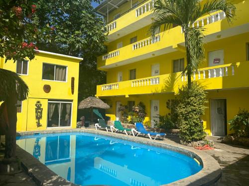 La Esplanada Hotel | Coco Hotel and Hostel