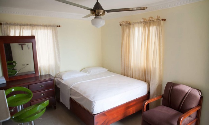 Corales del Sur Apartment | Comfort Studio With Full Kitchenette Free High Speed Wirelss & wired Internet