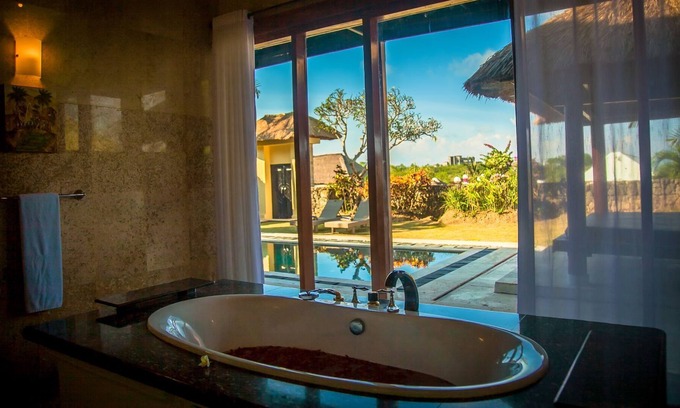 Kampial Villa | Cozy Two Bedroom Villa near Nusa Dua