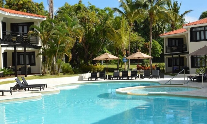 Los Maestros Apartment | Dive Into Travel At This Beautiful Beach Resort