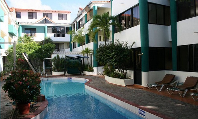 El Batey Apartment | Downtown guest-friendly 1BD condo steps from all shops/bars/beaches/restaurants