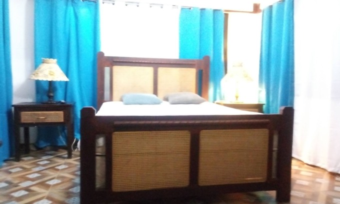 La Mulata House | Esmeralda Room At Villa Yoyo.