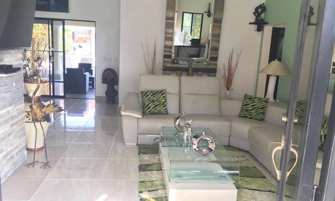 Urbanizacion Tavarez Villa | Homerez - Villa in Sosúa, sea view