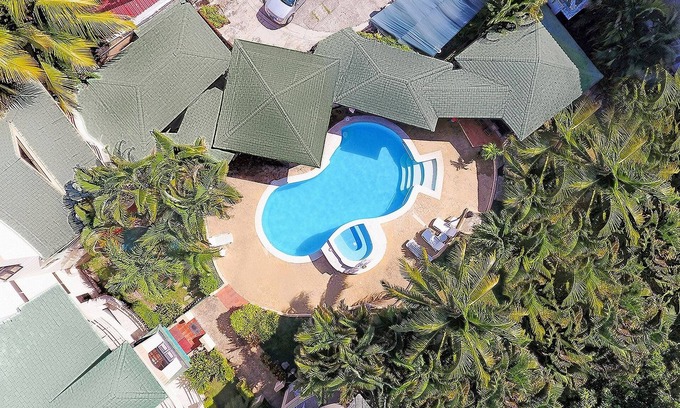 Villas Ana Maria Apartment | Inexpensive room near clubs, free breakfast, pool/AC/hot water/Cable TV/Wi-fi