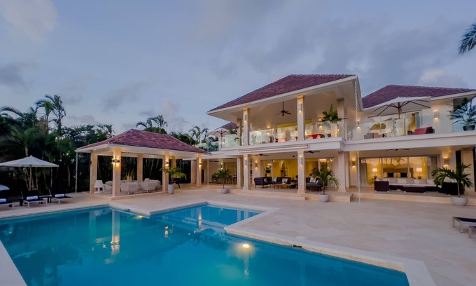 Punta Cana Villa | Luxury The Dream villa w/golf view, outdoor screen movie, CHEF & staff incl.