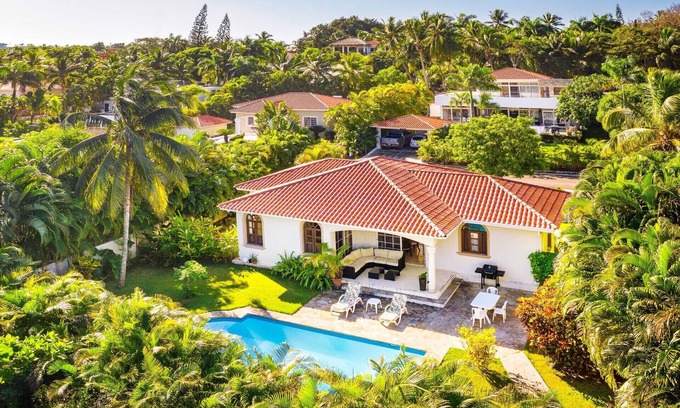 Cabarete Villa | Luxury Villa with Private Pool walking distance to the beach!