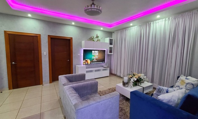 La Mulata Villa | Modern & private villa minutes from the beach