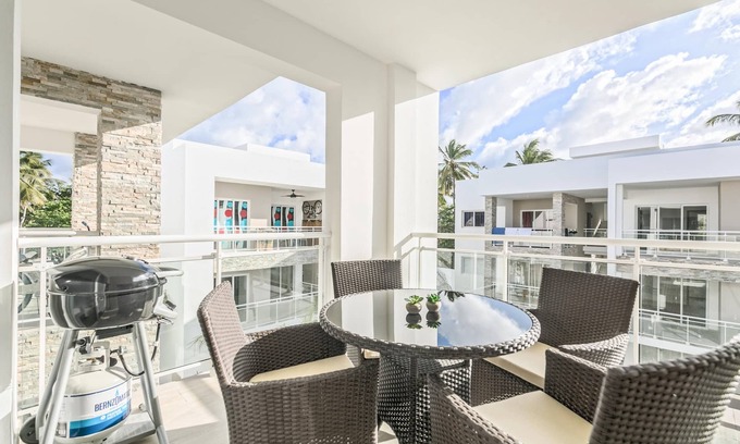 El Cortecito Condo | Paseo Del Mar B3A 200Mbps Pool Walk to Beach & Dining!