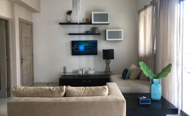 Yolanda Morales Condo | Piantini escape