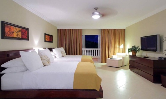 Los Maestros Apartment | Presidential Suites