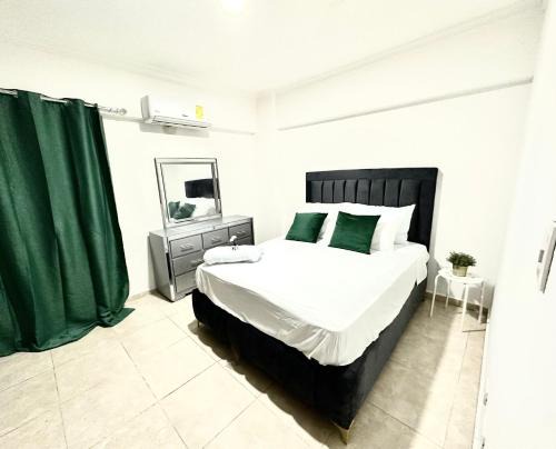 Ensanche Ozama House | Residencial Ana María