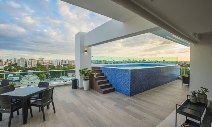 Downtown Santo Domingo Apartment | Santo Domingo Luxury Downtown Pool Apartment