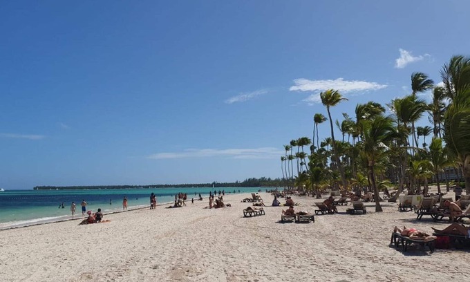 Playa Bibijagua House | Spacious Beachside 4BR Condo with Pool View
