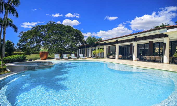 La Romana Villa | Stunning 4 Bedroom Villa in Batey Norte, Casa de Campo