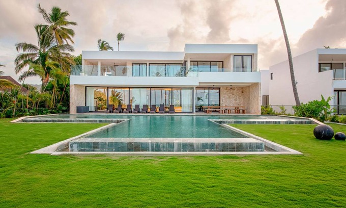 Las Terrenas Villa | Villa ∙ 9 bedrooms ∙ 18 guests