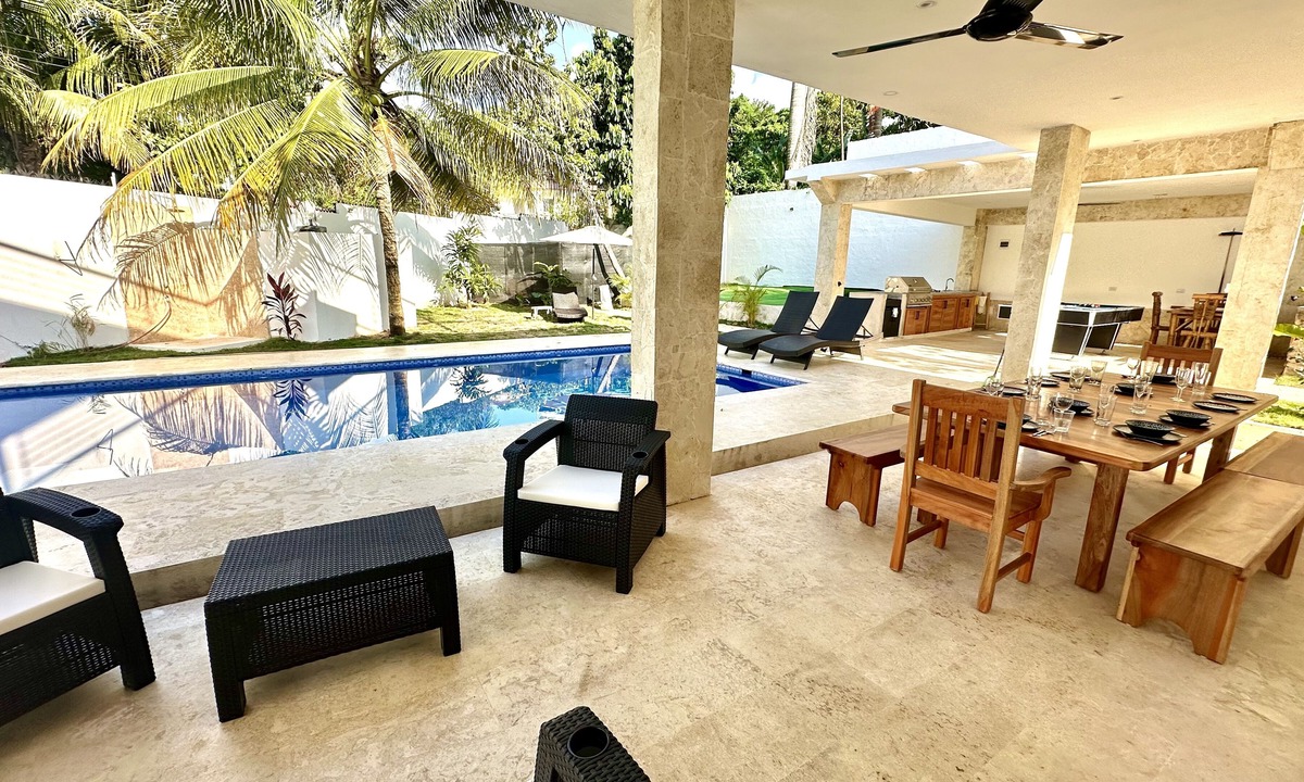 El Centro House | -NEW- Spacious 5Bdrms Villa With Pool & Grill - Close to Playa Popy !