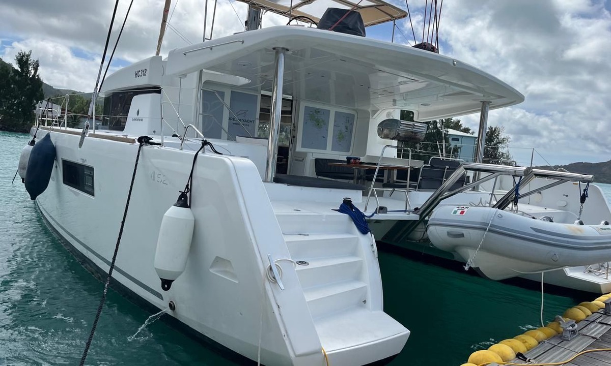 Praslin Island Boat Rental | Seychelles Sun-Soaked Sailing: A Pristine Beach Experience from Praslin