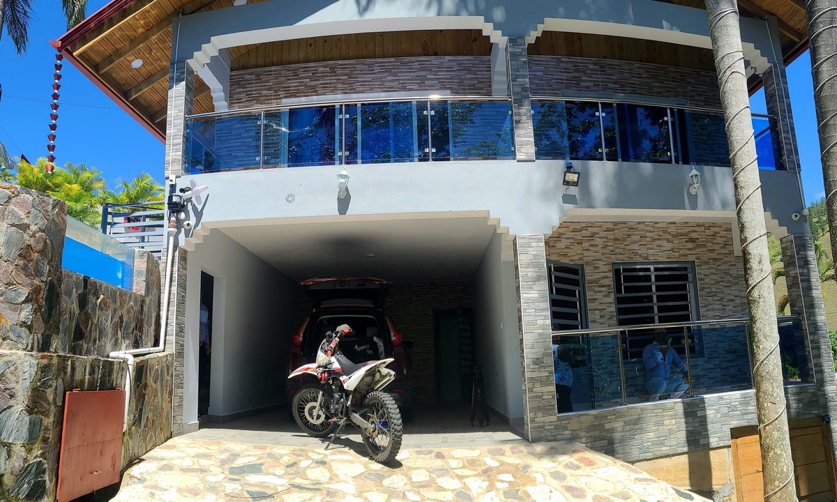 Jarabacoa Villa | Jarabacoa, Beautiful villa, River Nearby Free Coffee, Wi-fi, Free Parking.