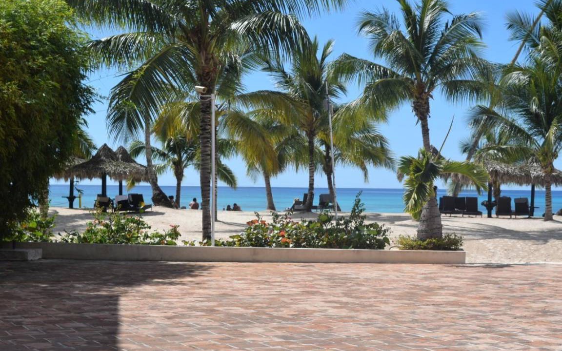 Photo of Others in Dominicus