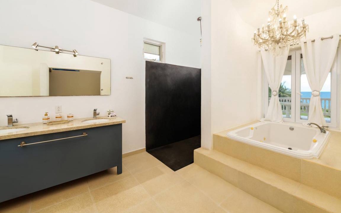 Photo of Bathroom in Playa Chiquita