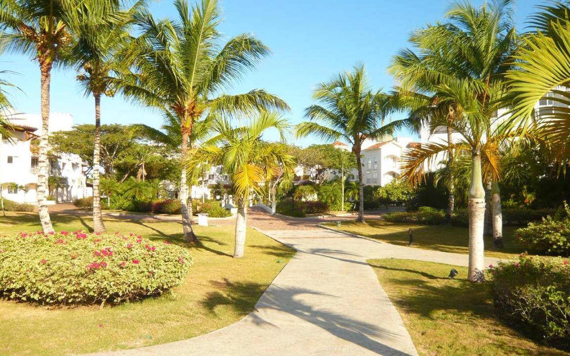 Photo of Others in Dominicus