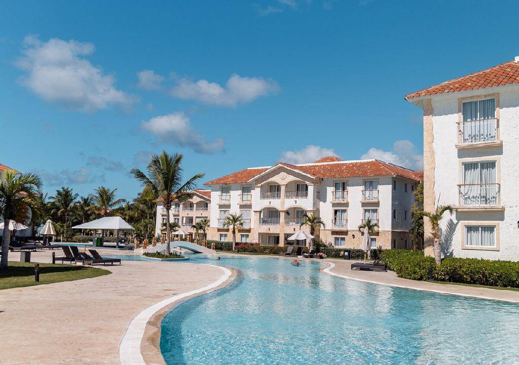 Photo of Others in Dominicus