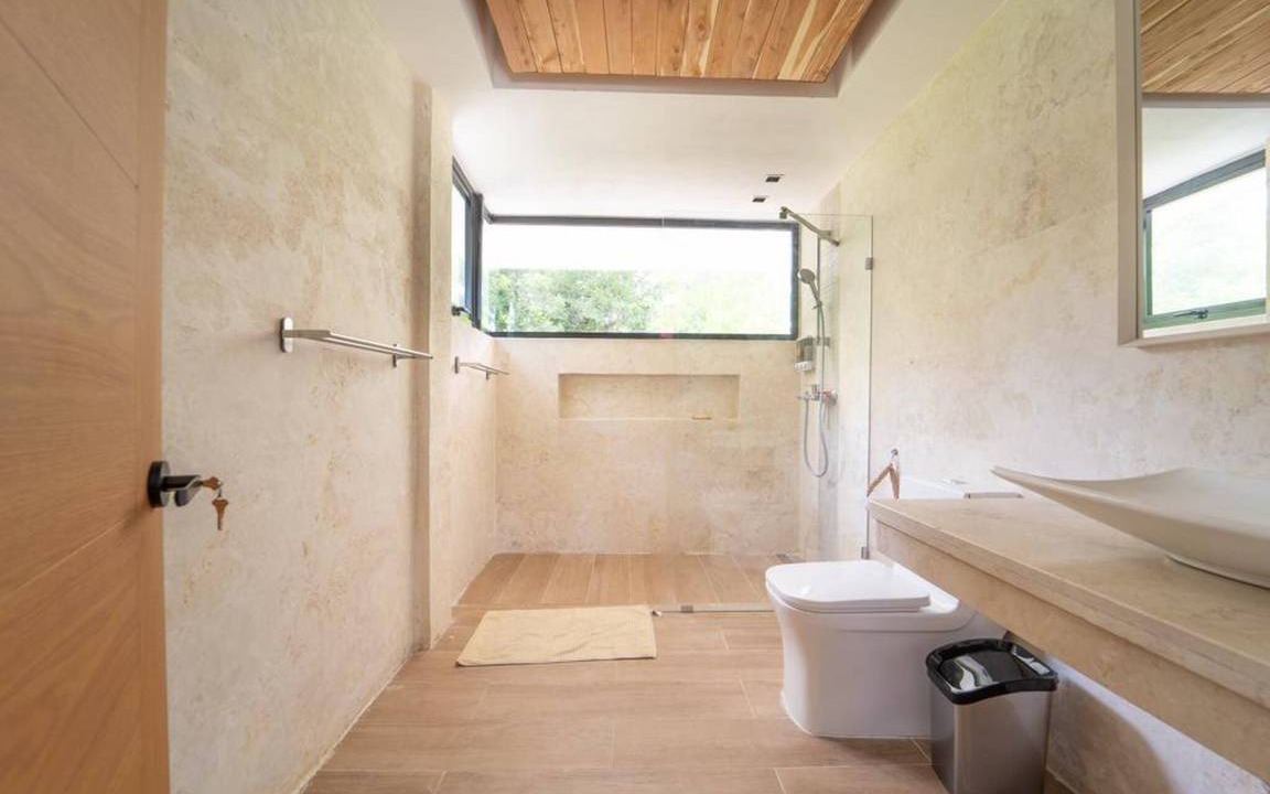 Photo of Bathroom in Portillo