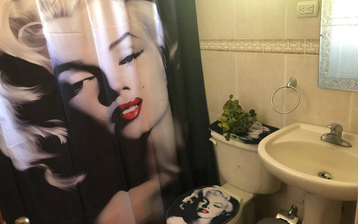 Photo of Bathroom in Guaricano