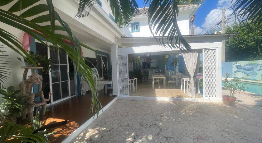 Photo of Others in Dominicus