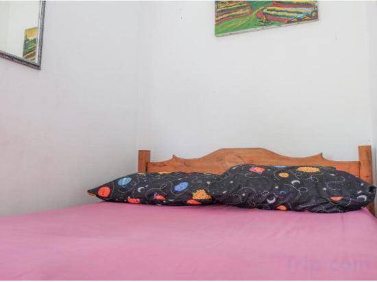 Photo of Bedroom in Delod Peken
