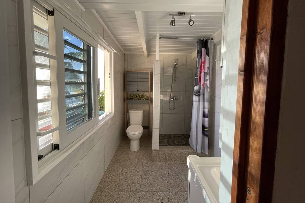 Photo of Bathroom in Fare