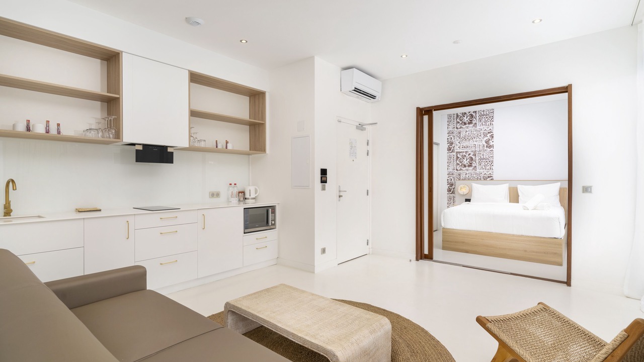Photo of Bedroom in Cook's Bay
