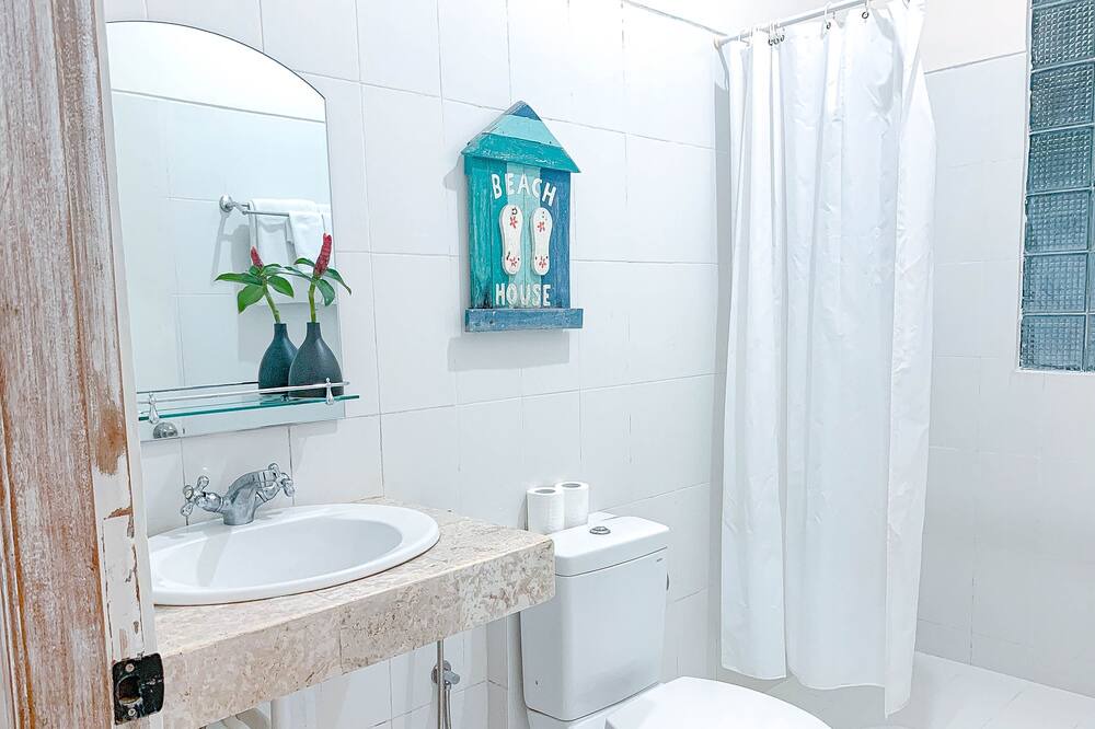 Photo of Bathroom in Tanjungbenoa