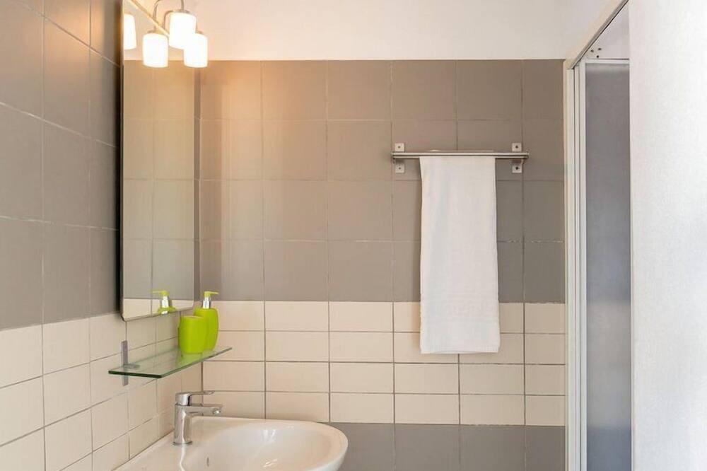 Photo of Bathroom in Fira