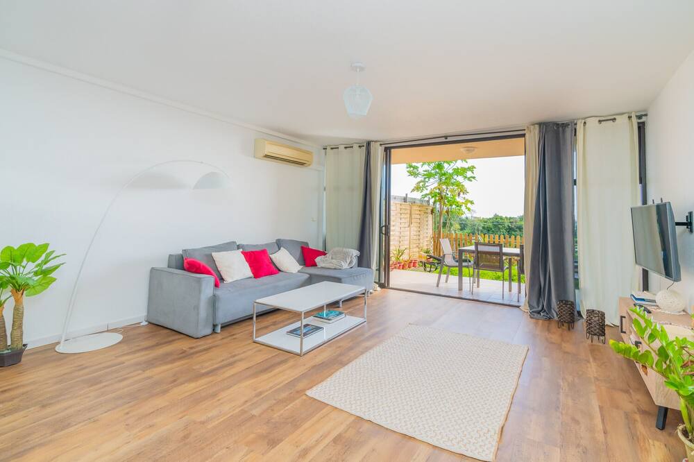 Photo of Livingroom in Mahina