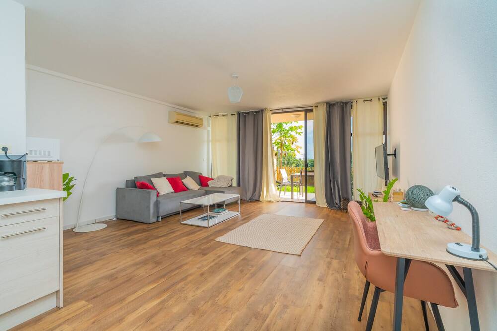 Photo of Livingroom in Mahina
