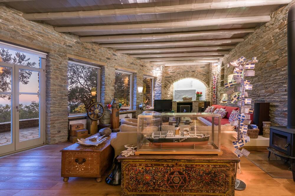 Photo of Livingroom in Andros Town