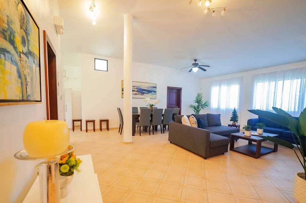 Photo of Livingroom in Urbanizacion Tavarez