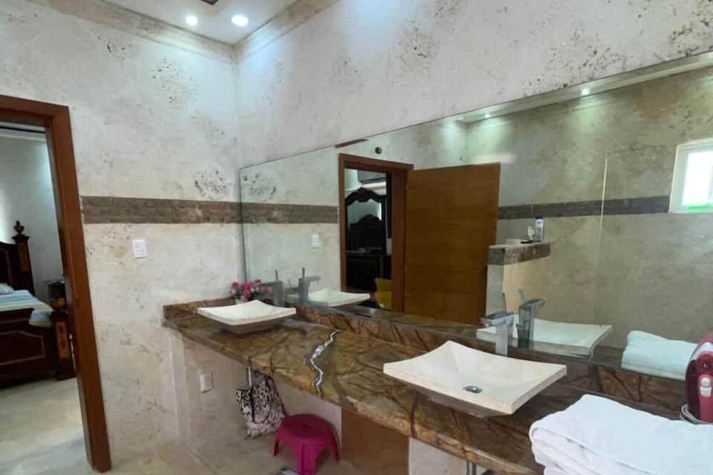 Photo of Bathroom in Guayacanes