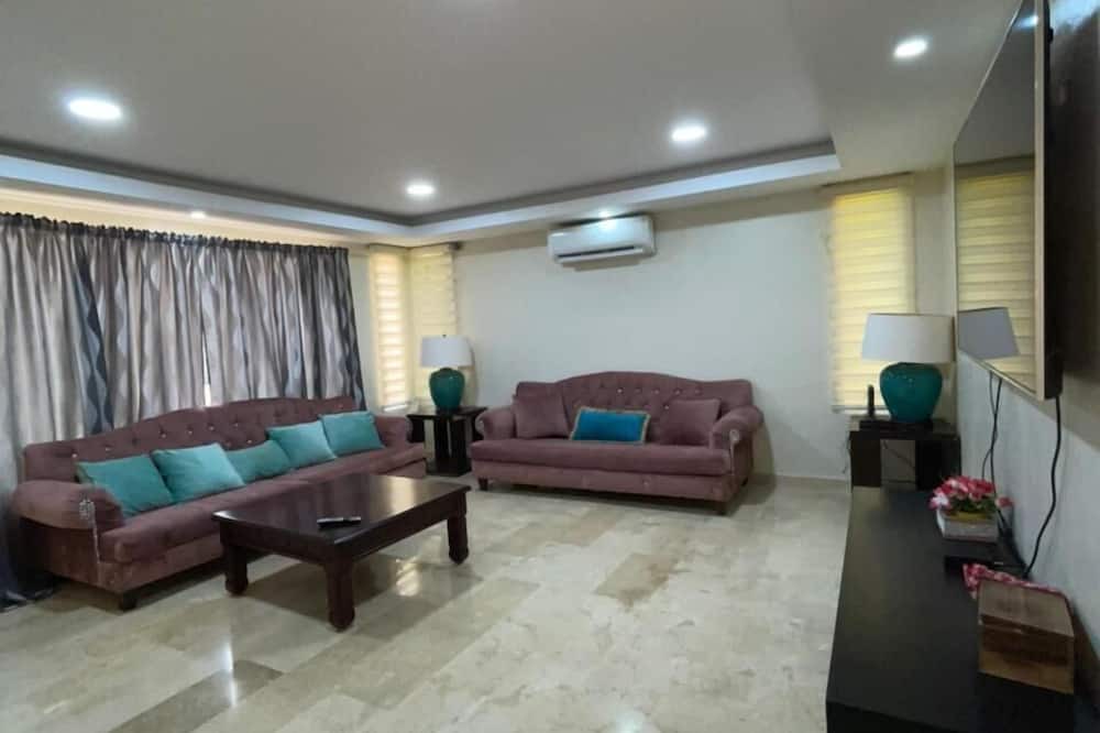 Photo of Livingroom in Guayacanes